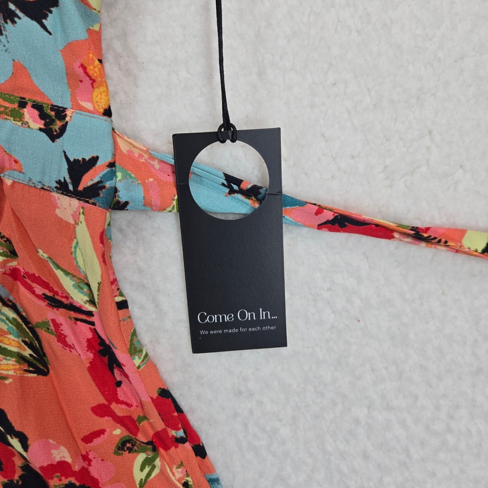 NWT‎ Privacy Please Floral Romper Women M Coral  Flutter Sleeve V-Neck Revolve - Picture 11 of 15